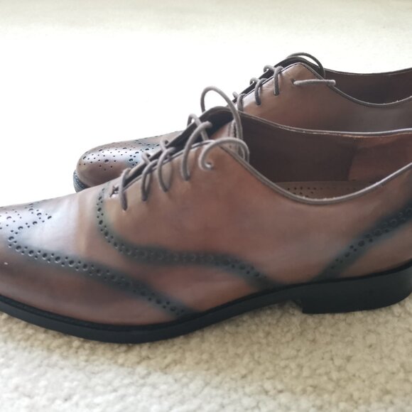 Cole Haan Preston Wholecut Oxford Wingtip - Color Chestnut - Size 10 Very nice! - Picture 3 of 7